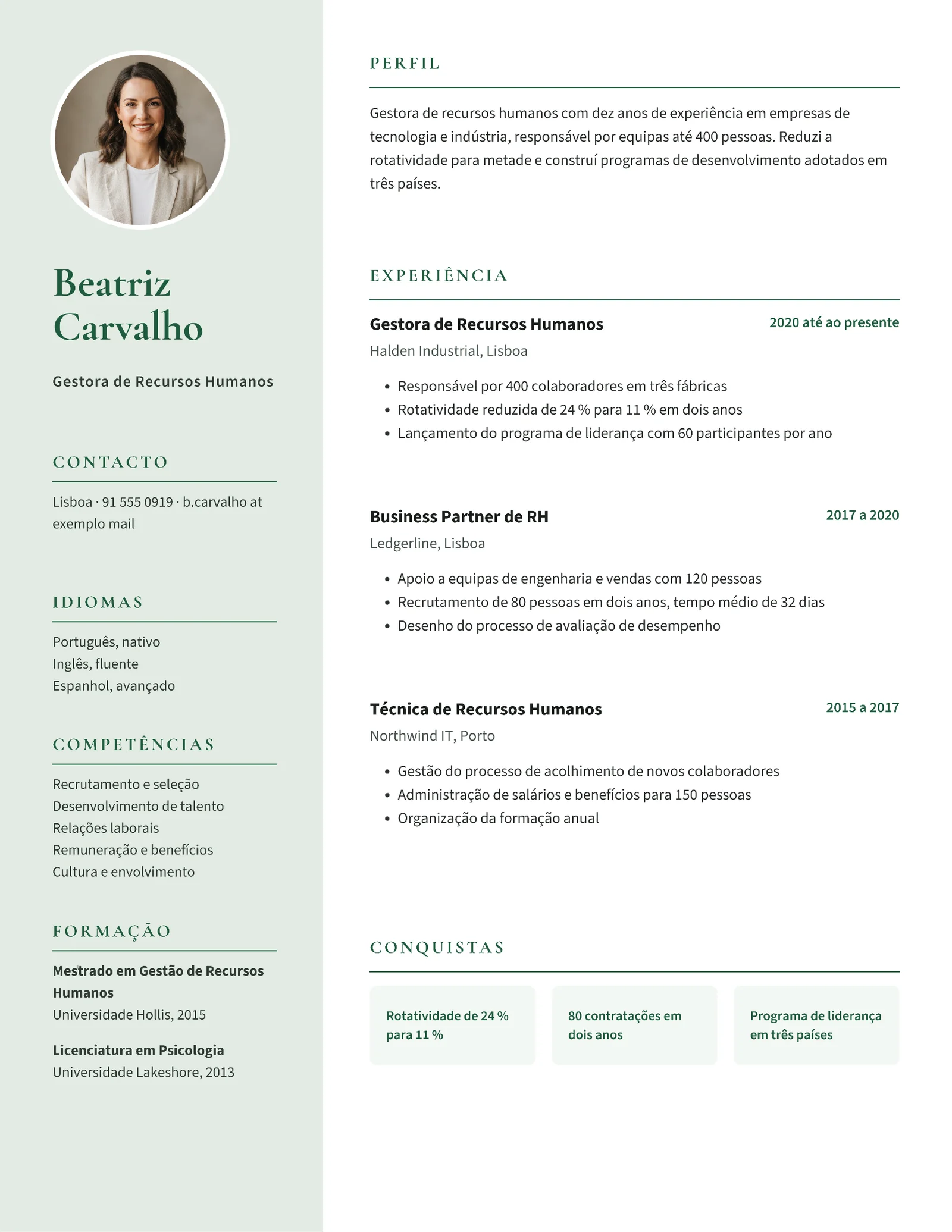 Photo Sidebar HR Manager Résumé, Portuguese — 2-page Resume template, page 1 of 2