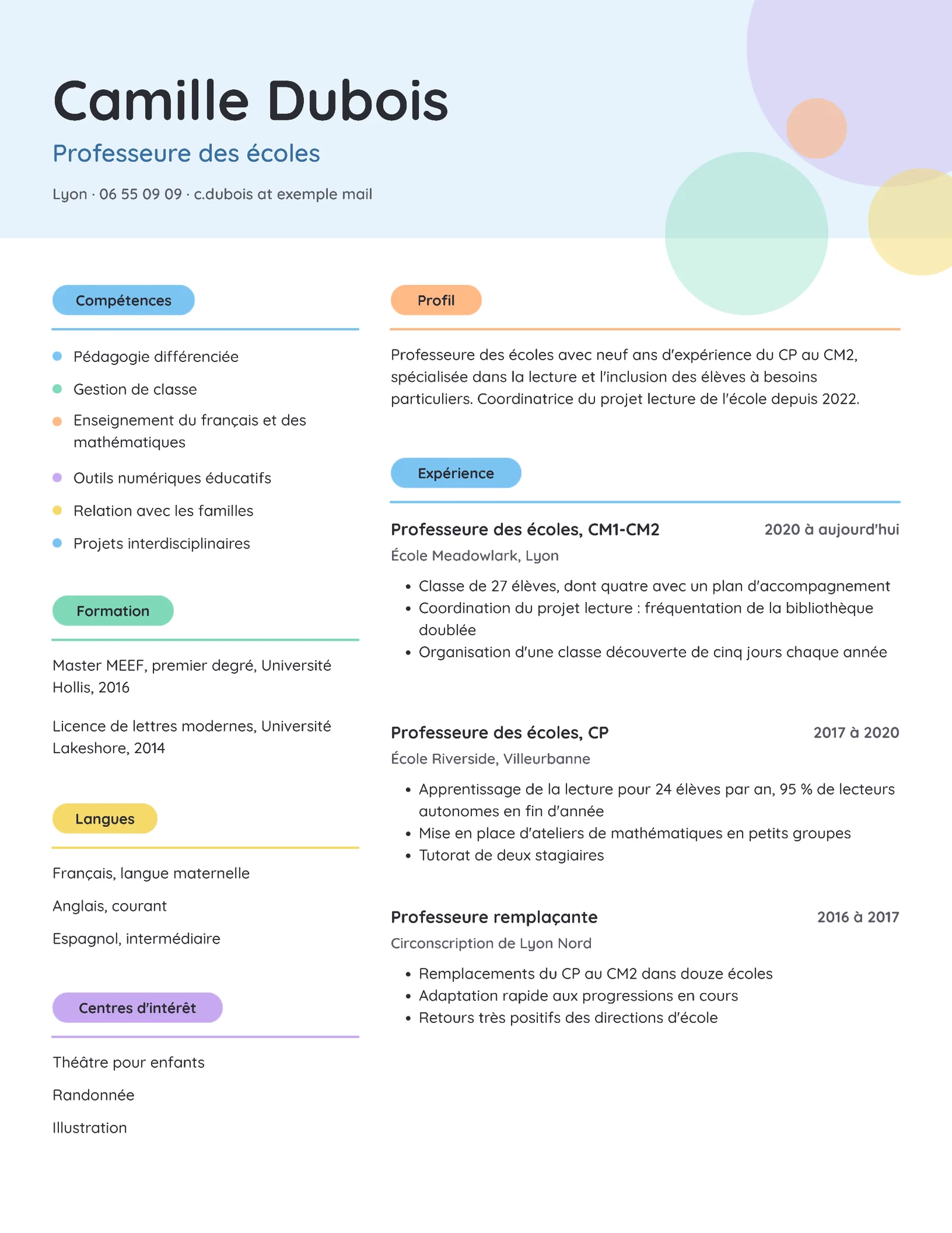 Colorful Primary Teacher Résumé, French — 2-page Resume template, page 1 of 2